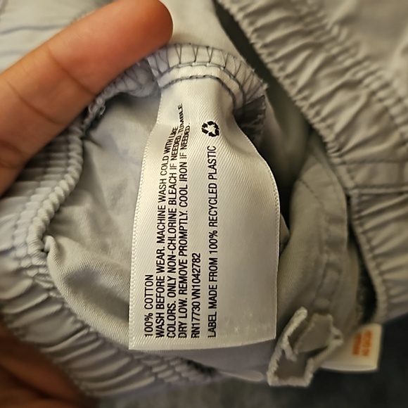 Cat & jack Light gray shorts size 18M - Picture 4 of 5